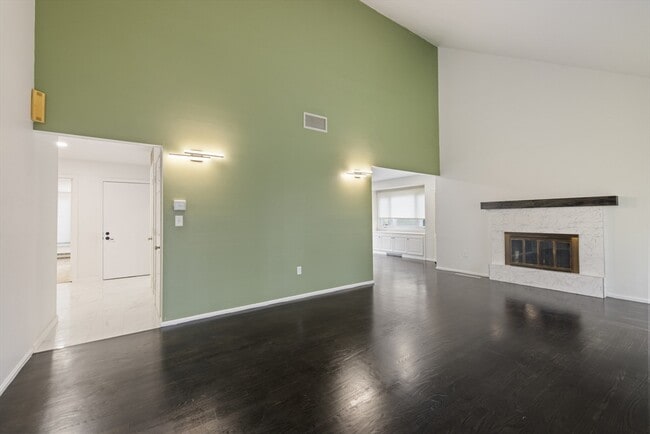 Building Photo - 38 Fifer Ln