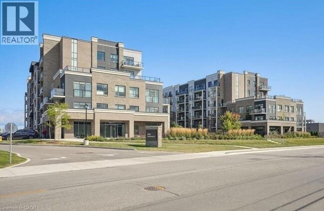 Building Photo - 5055 Greenlane