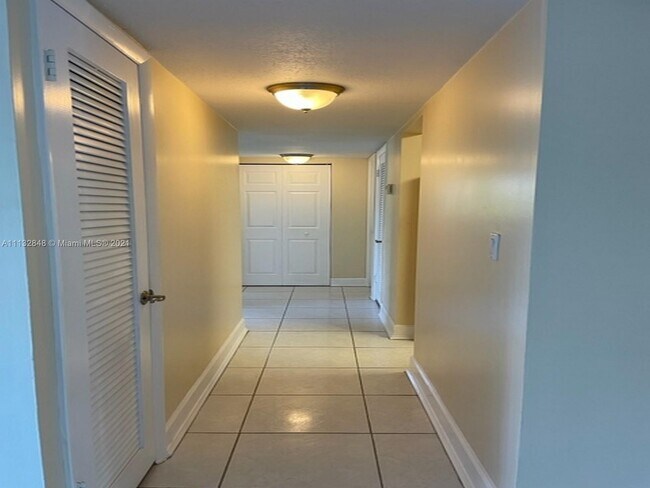 Building Photo - 9000 SW 137th St