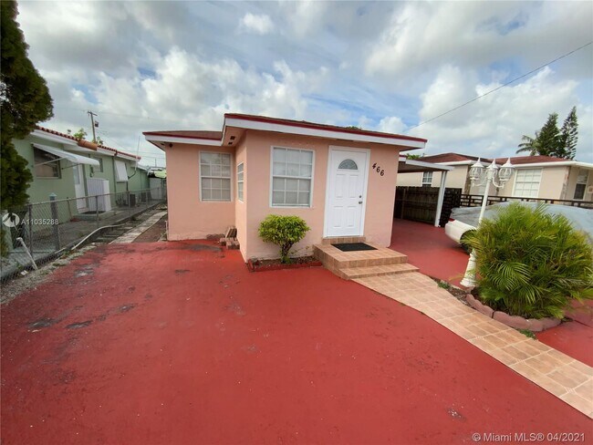 Building Photo - 466 E 40th St