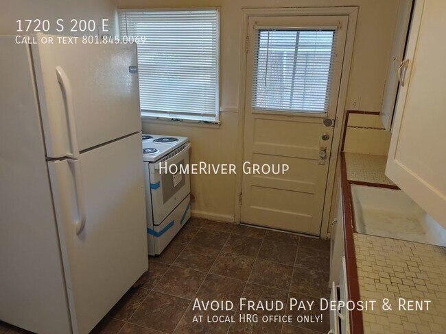 Building Photo - Updated 1 bed/1 bath unit
