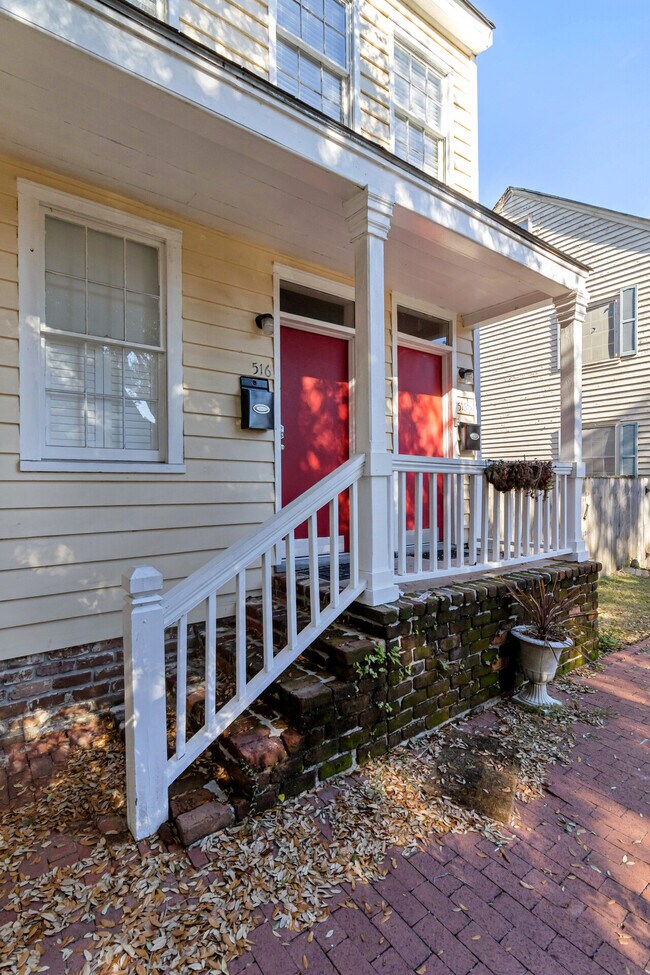 Building Photo - 516 1/2 E Jones NP