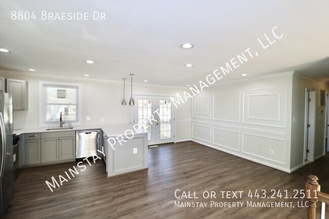 Building Photo - 8804 Braeside Dr