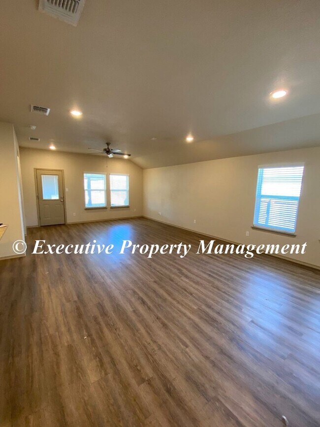 Foto del edificio - 1781 Dryden Ave