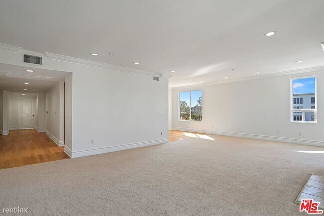 Foto del edificio - 1337 Wellesley Ave