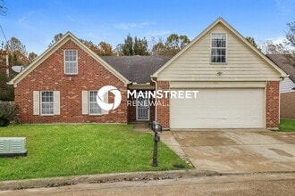 Building Photo - 7816 Lake Cross Dr E