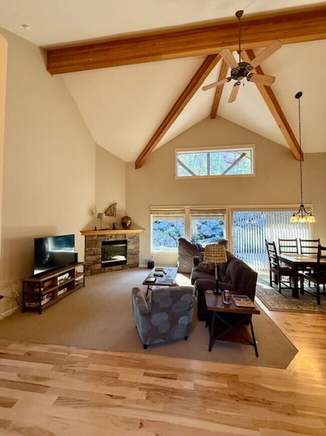 Building Photo - Charming Single-Level 3 BR Retreat in Shev...