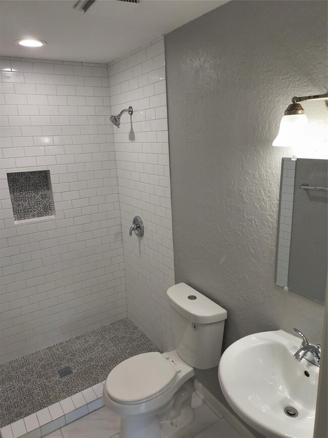 Building Photo - 2305 55th St