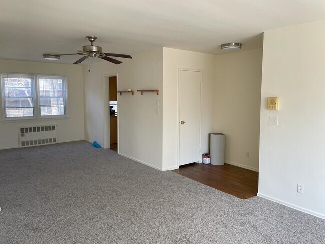 Foto del edificio - 264 Glenbrook Rd