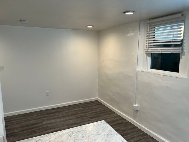 Foto del edificio - 2143 S Acoma St