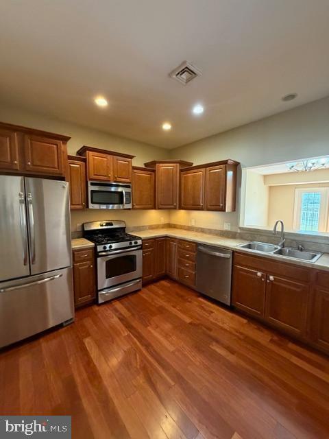 Foto del edificio - 688 Stoverdale Rd