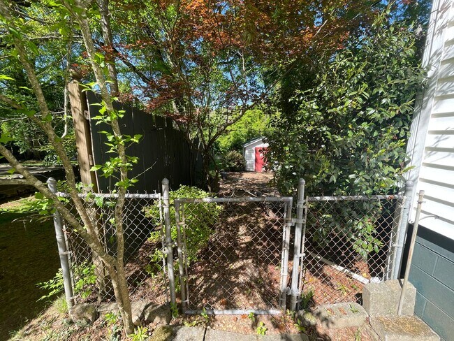 Foto del edificio - Nice 3/2 House in East Rome- $1,895