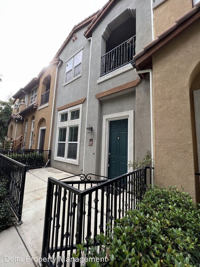 Building Photo - 3 br, 3 bath House - 1021 L Ave
