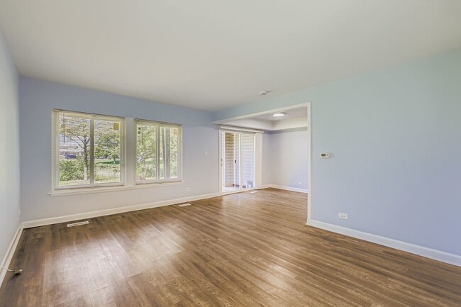 Foto del edificio - 7526 Bristol Ln