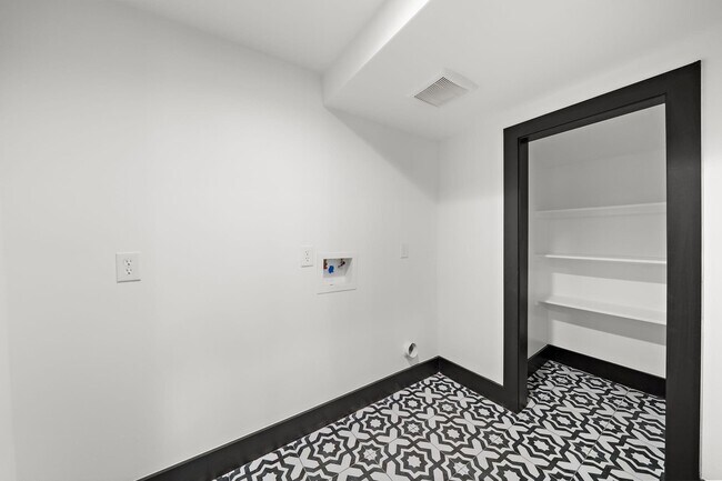 Foto del edificio - 113 Delmar St