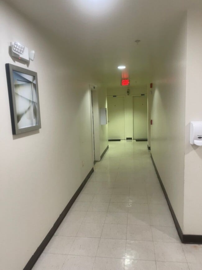 Foto del edificio - 3bdrm Apartment including utilities