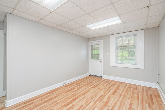 Building Photo - 4806 Central Ave Pike