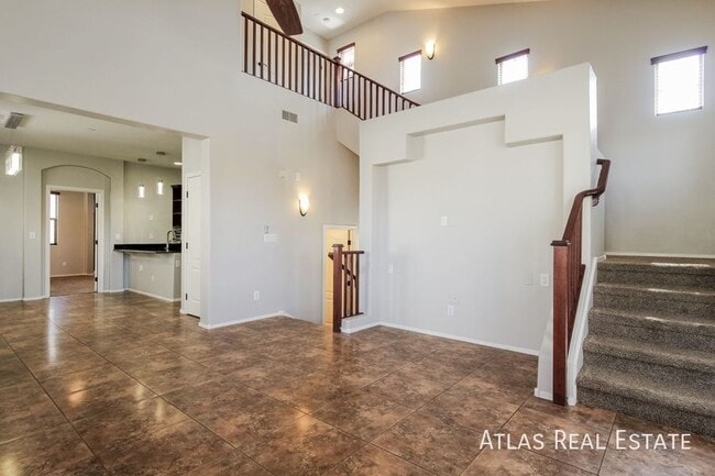 Building Photo - 2873 Claire Dr