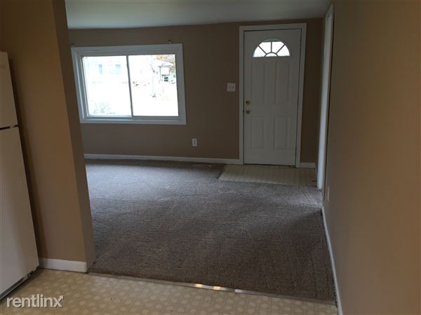 Building Photo - 1661 Eastport Dr