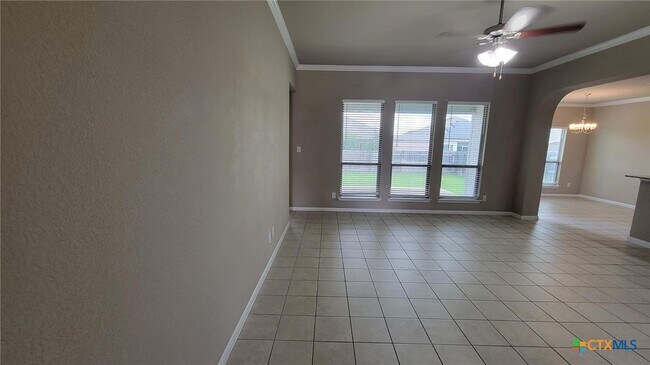 Foto del edificio - 822 Wyndcrest Drive