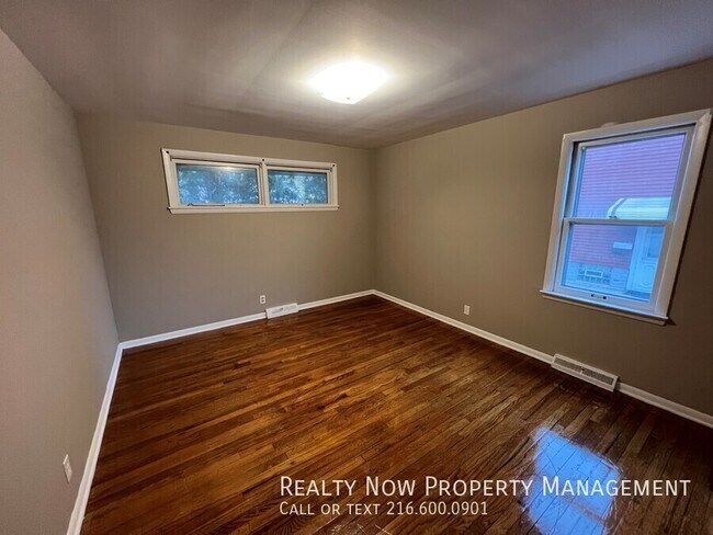 Foto del edificio - 895 E 237th St