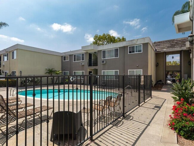 Foto del edificio - 6602 Beadnell Way