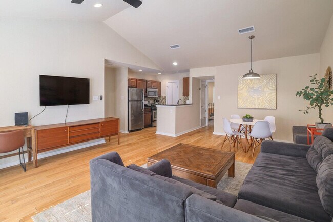 Foto del edificio - 1601A Southgate Cir