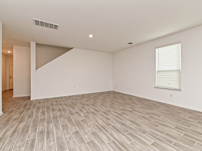 Foto del edificio - 1625 Holly Lk Dr
