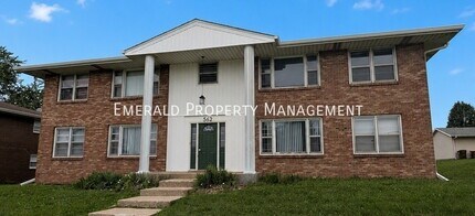 Building Photo - 562 N Mulford Rd