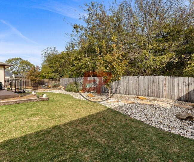 Foto del edificio - 709 Pebble Creek Dr