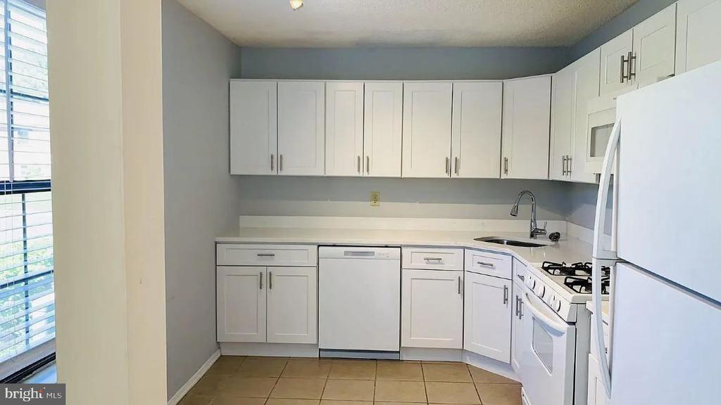 Building Photo - 86 O'Neill Ct