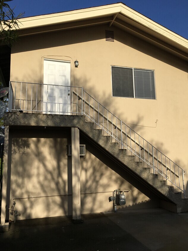 Primary Photo - 16401 San Pablo Ave