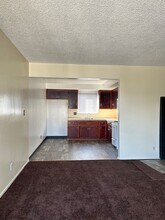 Building Photo - 1622 W 81st St