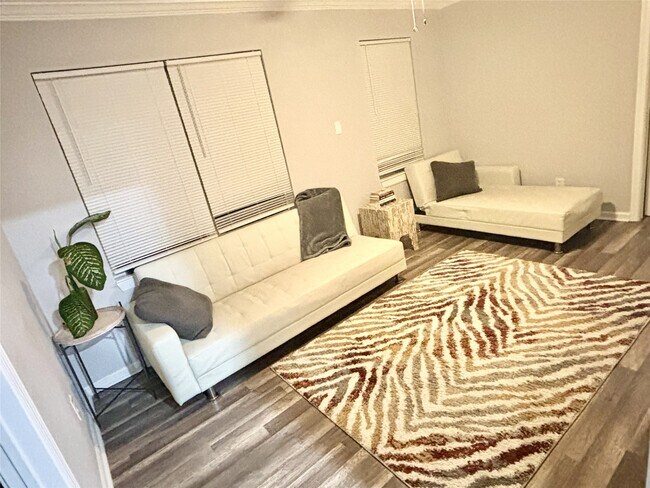 Foto del edificio - 4014 Farmer St