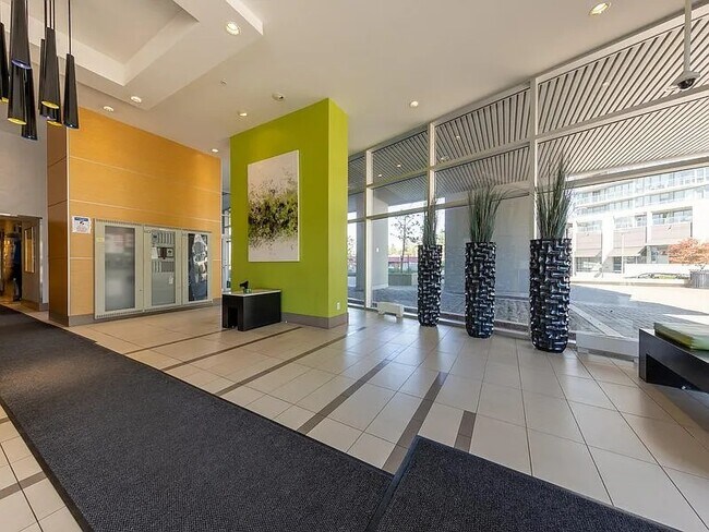 Photo du bâtiment - 13618 100 Av