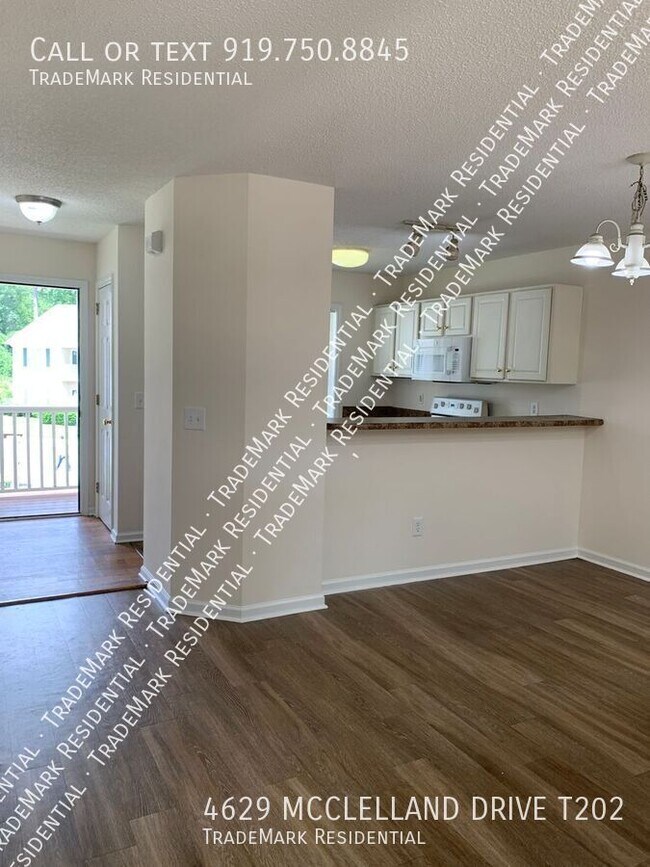 Foto del edificio - 4629 McClelland Dr