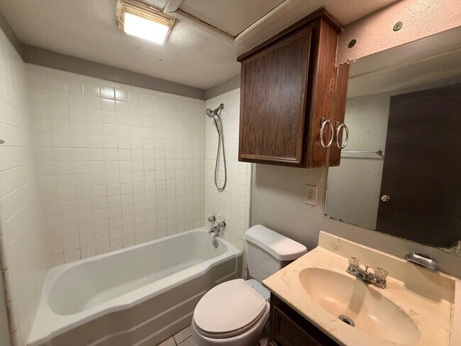 Foto del edificio - 4608 Belton Ave