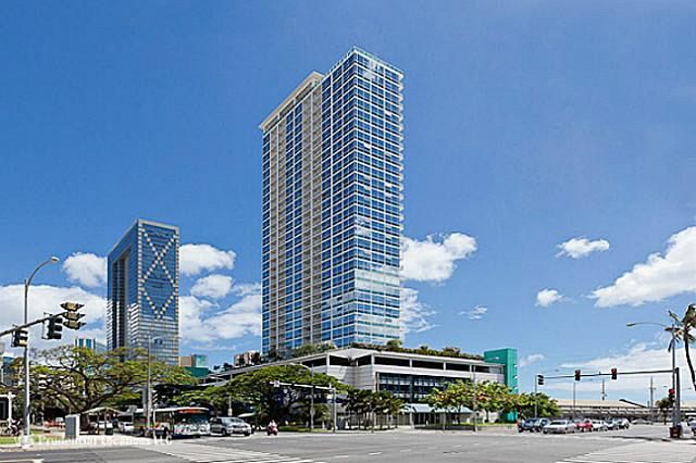 Building Photo - 909 Kapiolani Blvd