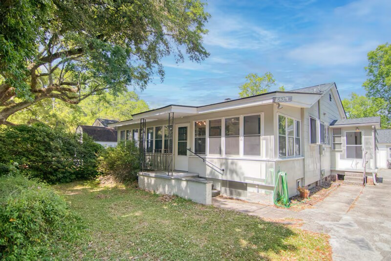 Foto principal - 426 Riverland Dr