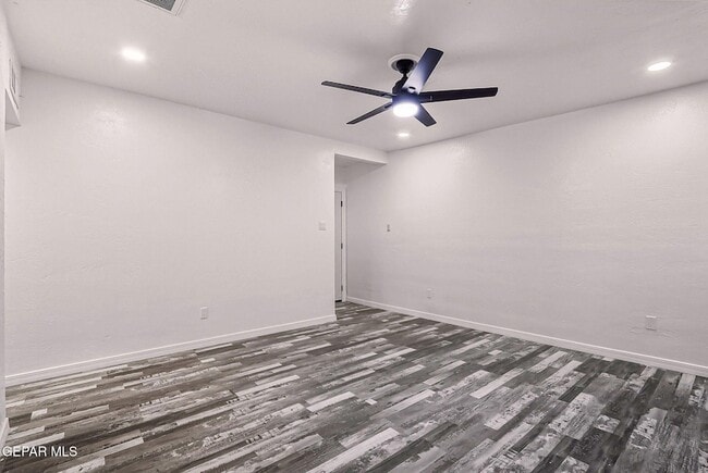 Foto del edificio - 6251 Arapaho Rd