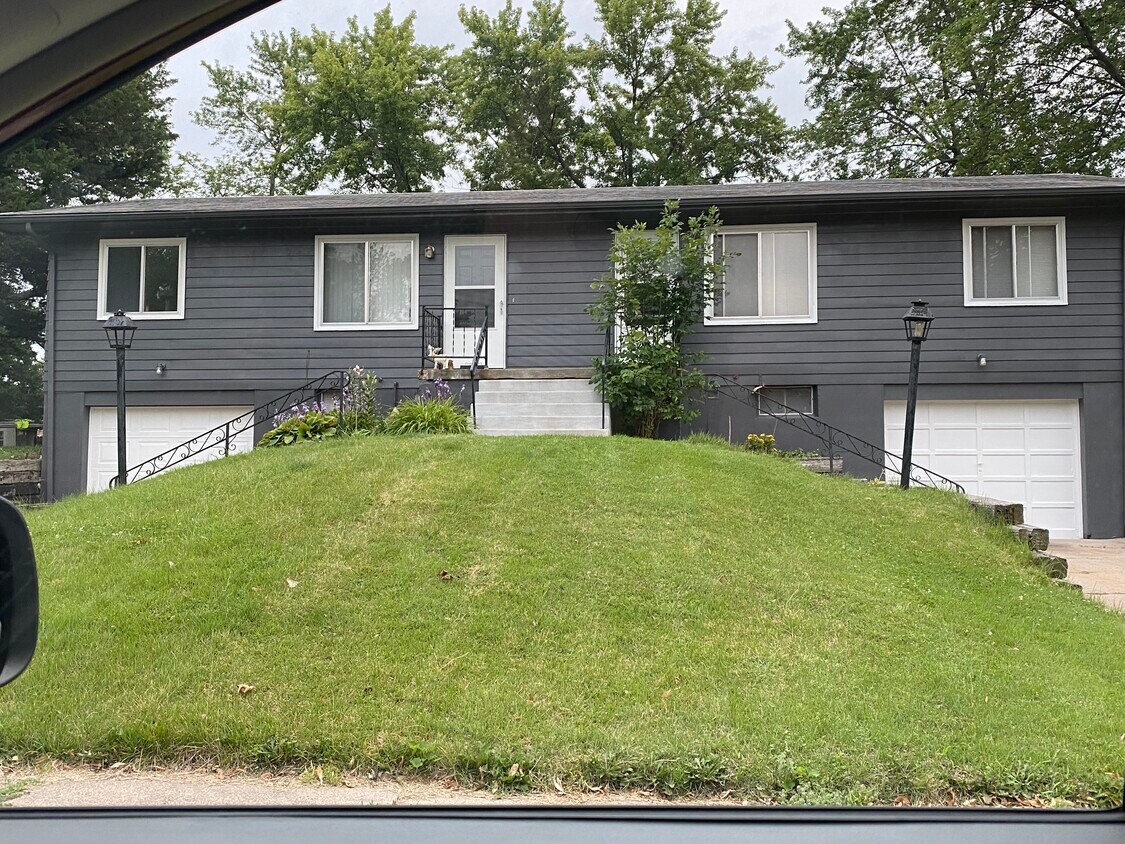 12103 Weir Street, Omaha, NE 68137 Townhome Rentals in Omaha NE