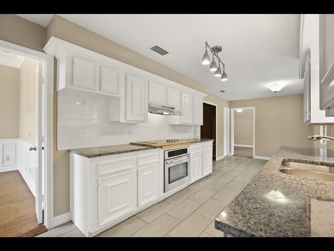 Foto del edificio - 1107 Wiltshire Dr, Carrollton