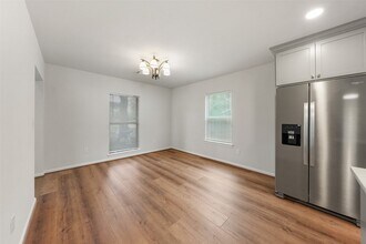 Building Photo - 3809 Southmore Blvd