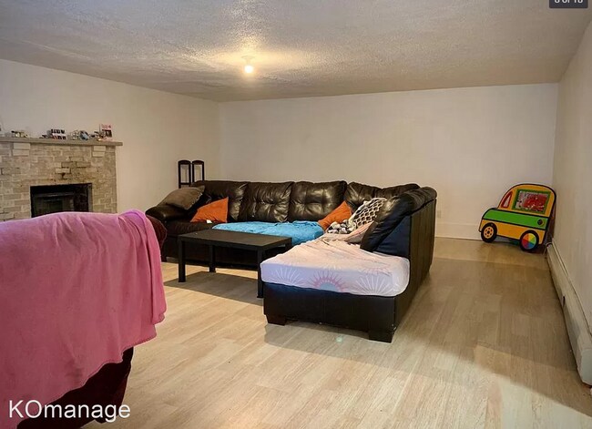 Foto del edificio - 3 br, 1 bath House - 5 King Avenue