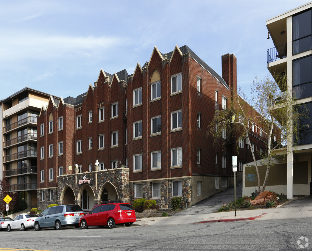 Primary Photo - Castle Heights