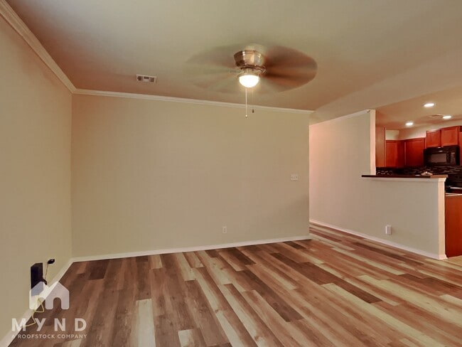 Building Photo - 5717 N 33rd St