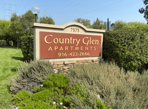 Country Glen Letrero tipo monumento - Country Glen Apartments