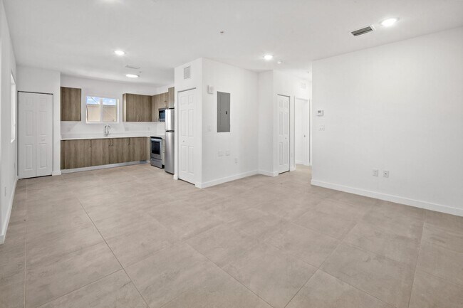 Building Photo - 1295 W 69th St