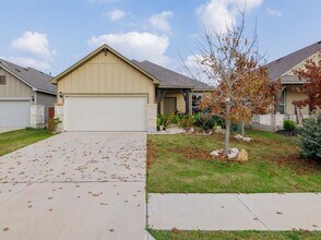 Building Photo - 133 Carlina Lp
