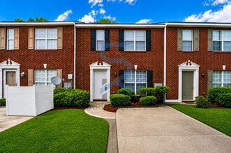 Building Photo - 5791 Strathmoor Manor Cir